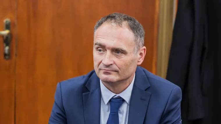 Detalji napada na gradonačelnika Visa: Udario ga &scaron;akom u glavu i kacigom po tijelu