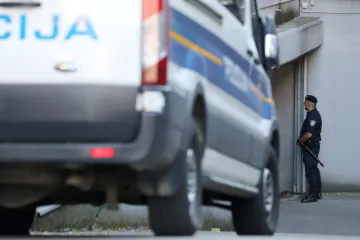 Poku&scaron;aj ubojstva u pritvoru: Mladić nasrnuo na Srbina, policajci spriječili horor