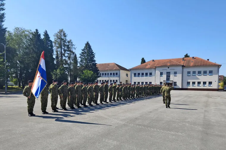 Na istočno krilo NATO-a stiže 88 hrvatskih vojnika, poznato kakvu zadaću će imati