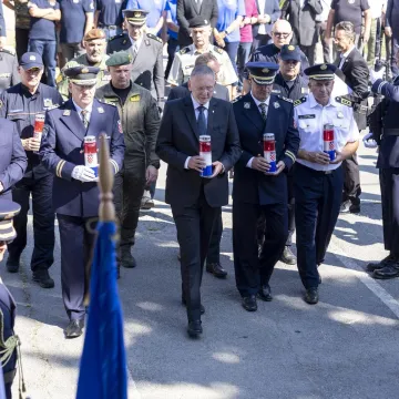 Dalj se poklonio poginulim braniteljima: Božinović poslao snažnu poruku mladima