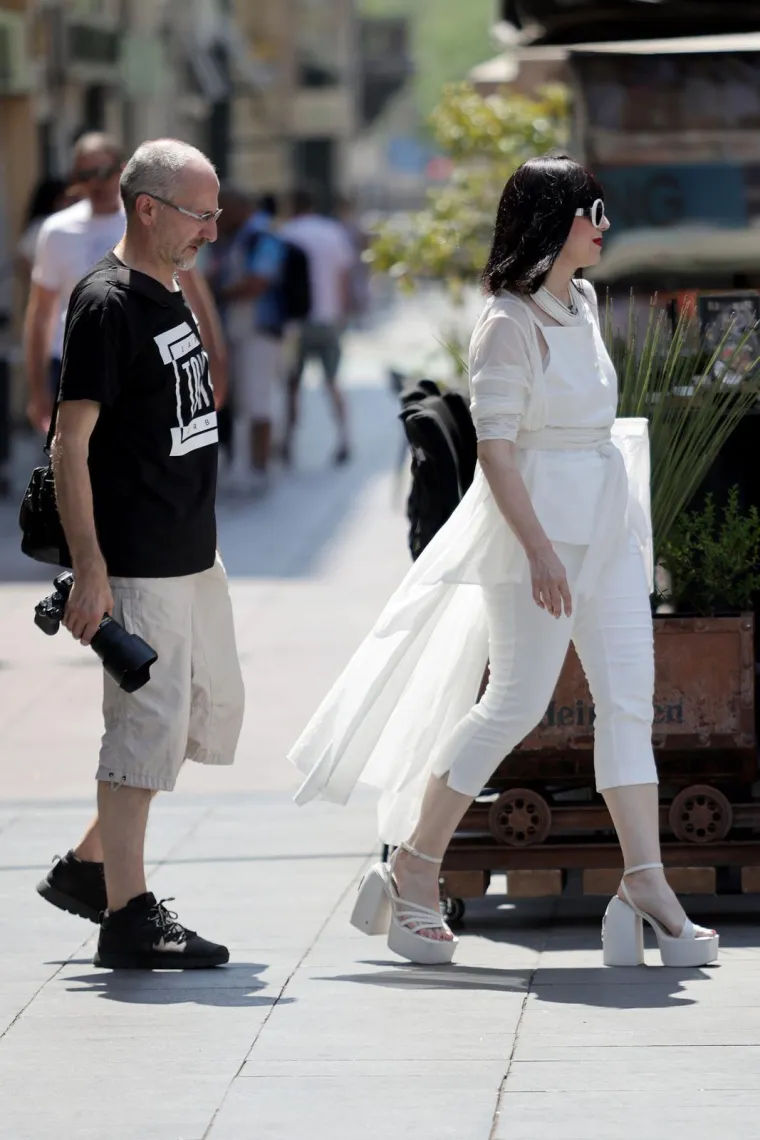 Mirela Holy pro&scaron;etala centrom Zagreba u kombinaciji u kakvoj je gotovo nikad ne viđamo