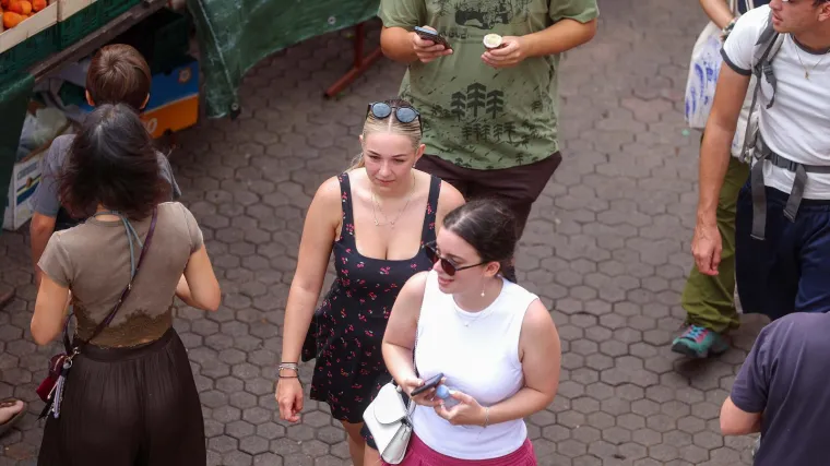 Hrvati bez zadr&scaron;ke odgovorili na goruće pitanje: 'Besplatno gledamo cirkus svaki dan'