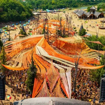 Tragedija na jednom od najvećih festivala u Europi: Dvoje mrtvih, koncerti otkazani