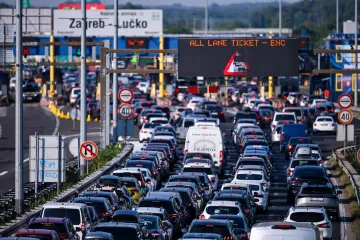 Pogledajte koliko je vozila pro&scaron;lo kroz Lučko: Vozači dobili savjet kada treba putovati