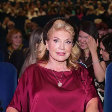 Suzana Mančić postala baka: Kći Teodora rodila sina i dala mu tradicionalno ime