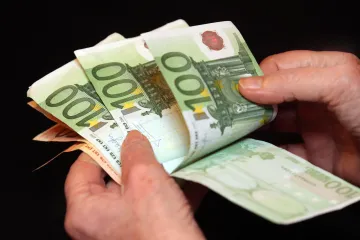 Dijelu Hrvata će u petak sjesti novac na račune, objavljeno priopćenje