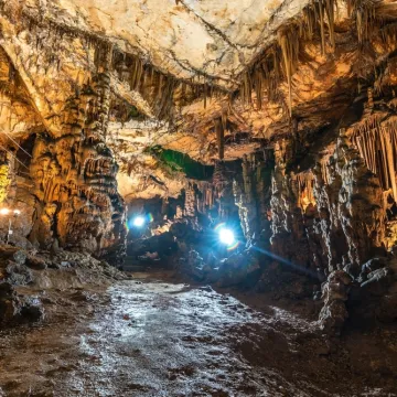 Pobjegnite od žege u fascinantnu &scaron;pilju: Glavna atrakcija nalazi se iza uskog hodnika