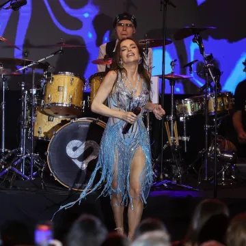Severina &scaron;okirala izazovnim pozama na dru&scaron;tvenim mrežama: Reakcije obožavatelja podijeljene