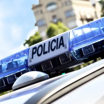 Roditelji ostavili 20-mjesečnu bebu u kipućem automobilu, preminula u bolnici