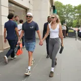 Jesu li se Gigi Hadid i Bradley Cooper tajno vjenčali? Fotografije iz Pariza pokrenule nagađanja