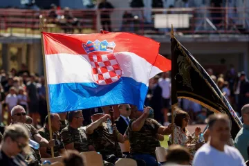 Gradovi diljem Hrvatske odaju počast herojima Domovinskog rata