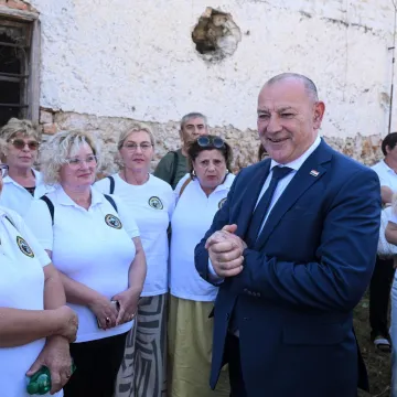 Ministar Medved otkrio spomenik braniteljima: 'Hrvatska se nikada neće ispričavati za Oluju'