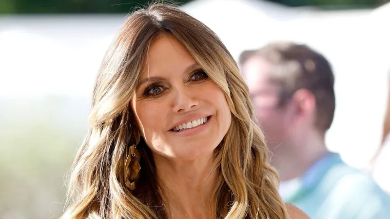 Heidi Klum bez gornjeg dijela bikinija snimila muža i sebe: Imaju poseban razlog za slavlje