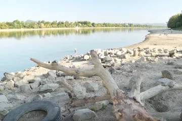 Sve oči uprte u Kr&scaron;ko, rijeke nestaju, a na sjeveru Hrvatske pojavila se vodena kuga