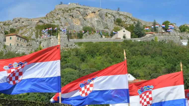 Budnicom započela proslava u Kninu: Hrvatska danas slavi 31. obljetnicu Oluje