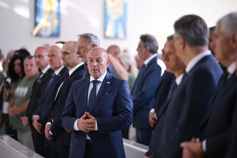Budnicom započela proslava u Kninu: Hrvatska danas slavi 31. obljetnicu Oluje