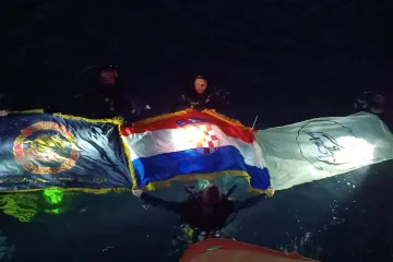 Jedan metar za svaku godinu slobode: Ronioci napravili simboličan čin za Oluju