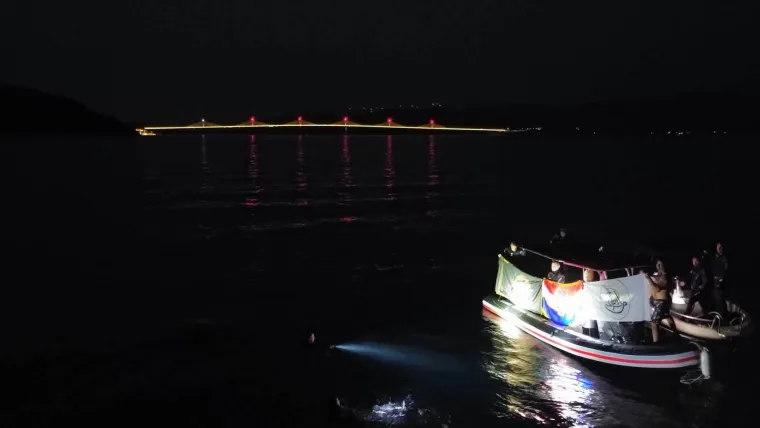 Jedan metar za svaku godinu slobode: Ronioci napravili simboličan čin za Oluju