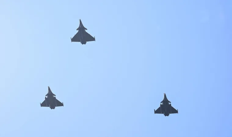 Knin obilježio 31 godinu od Oluje: Rafalei parali nebo, na tvrđavi zavijorila zastava