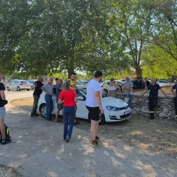 Sretan kraj potrage na Murteru, ali kod Pakova Sela jo&scaron; traže nestalu ženu