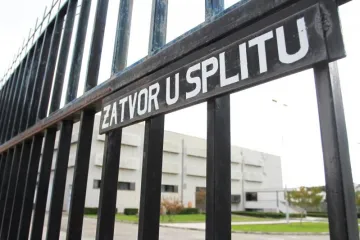 Drama na Bilicama: Požar buknuo u ćeliji, brzom reakcijom spriječili &scaron;irenje plamena