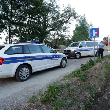 Traži se ostavka načelnika koji je sa sinovima prijetio i udarao u autu u kojem je bila beba