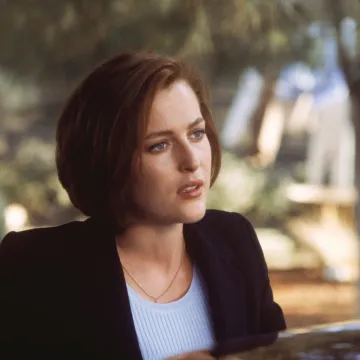 Sjećate li se Scully iz 'Dosjea X'? Omiljena agentica puni 58, a izgleda bolje nego ikad