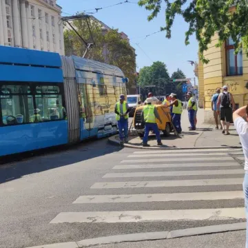 ZET-ov tramvaj stao kod Esplanade, odgovor vozača sve nasmijao: 'Ako nas preskoči...'