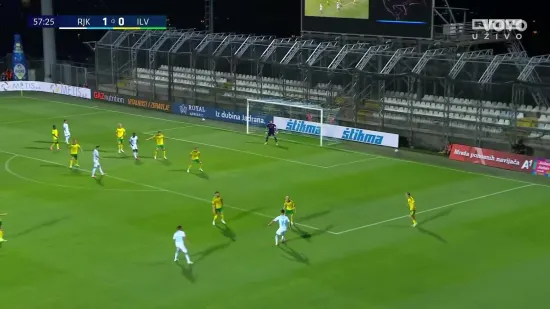 Sijevaju prilike! Obratite pažnju na majstoriju Gojaka i sjajnu obranu biv&scaron;eg vratara Dinama
