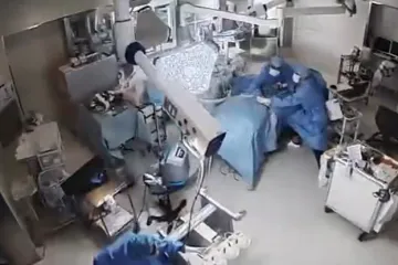 Dramatična snimka: Potres ih zatekao usred operacije, pogledajte &scaron;to su učinili