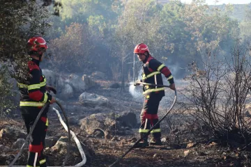Uhvaćen serijski piroman (73): U jednom danu izazvao pet požara u Istri