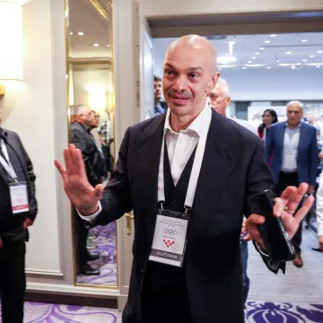 Novo Vijeće HOO-a razrije&scaron;ilo Krajača i dosada&scaron;nje direktore ureda