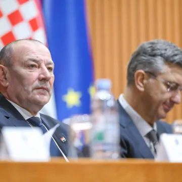 Hrvati rekli &scaron;to misle o novom potezu Vlade: 'Otvorite registar da se vidi istina'