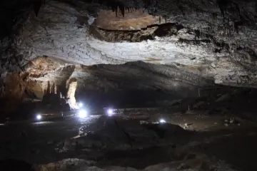 Vani nesnosne vrućine, unutra samo 11 stupnjeva: Turisti otkrili idealan bijeg