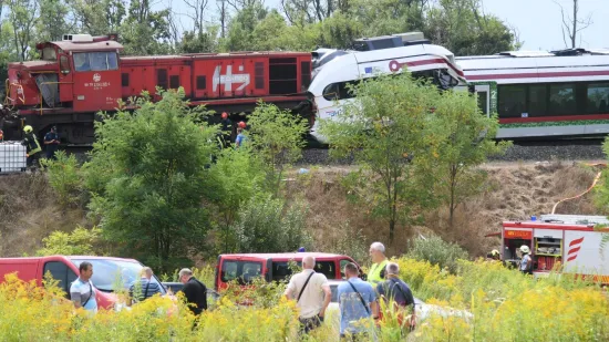 Putnički vlak smrskan nakon sudara s teretnim: Pogledajte prizore s mjesta nesreće