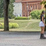 Karlovačke ulice pune čak i po vrućinama: A ove dvije 'rolerice' u minjacima ukrale sve poglede
