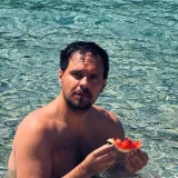 More, lubenica i omiljena plaža u Splitu: Ovako ljeto provodi zvijezda 'Divljih pčela'