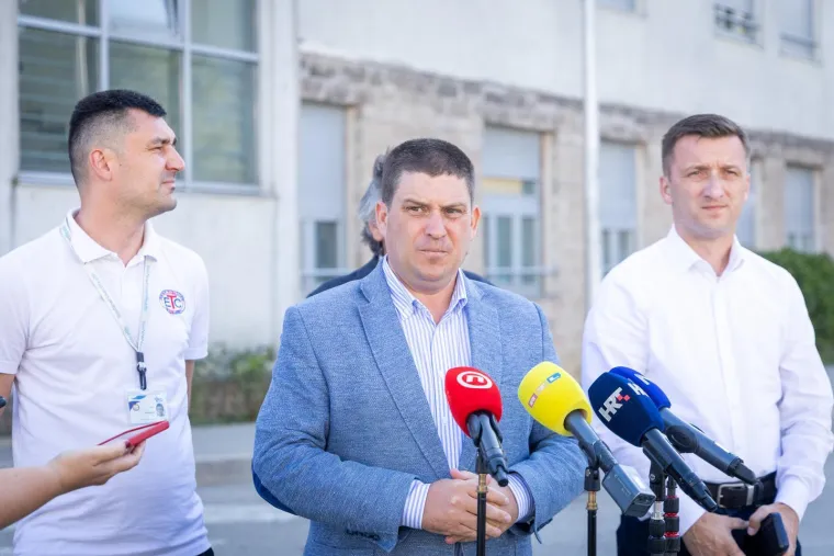 &Scaron;efica hitne medicine: 'U sudaru vlakova zbrinuto 24 ozlijeđenih, 12 zadržano na liječenju​'