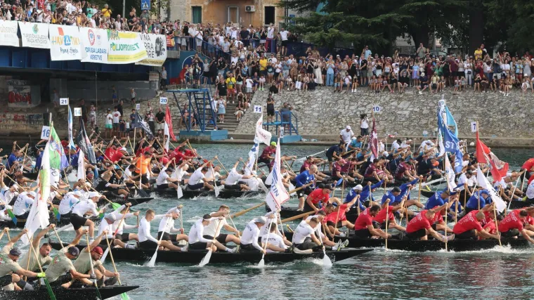 Spektakularan kraj Maratona lađa: Dvije posade podijelile pobjedu i vratile &Scaron;tit 'kući'