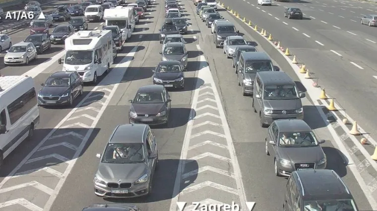 Gužve na cestama prema moru: Zbog dvije nesreće na A1 stvaraju se kolone