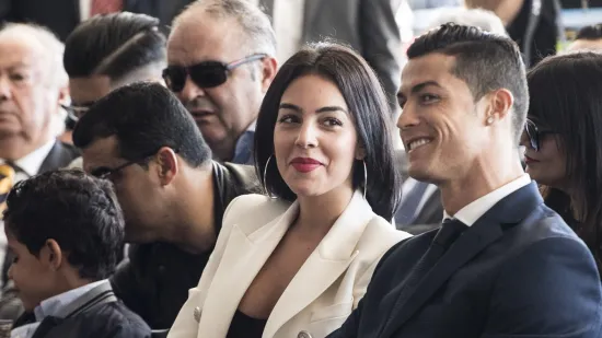 Tisuće čekale vjenčanje Ronalda i Georgine, a onda je nastala nevjerojatna pomutnja