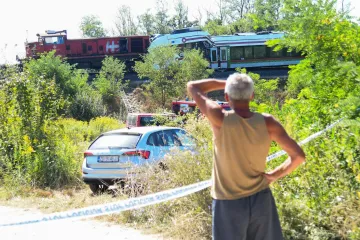 Smrskani vlakovi uklanjaju se s pruge: Evo kako izgleda ra&scaron;či&scaron;ćavanje