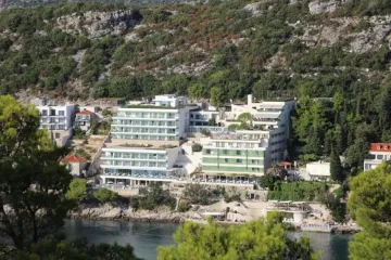 Požar u dubrovačkom hotelu! 10 vatrogasaca sa četiri vozila stiglo na intervenciju