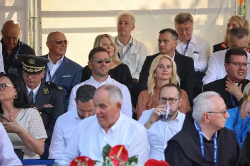Brojne dame zablistale na Alki, a Sonja Jandroković i Matilda &Scaron;uta posebno odu&scaron;evile