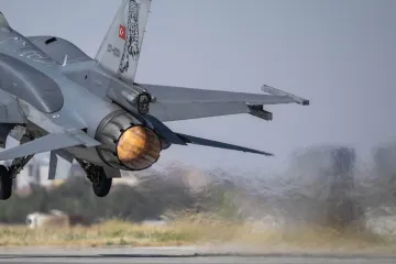 Borbeni zrakoplovi F-16 presreli dvije letjelice kraj Trumpovog golf kluba
