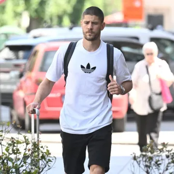 Andrej Kramarić u novoj objavi pokazao isklesano tijelo, no svu pažnju ukrala je njegova supruga