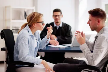 Jednostavan fenomen: Psiholozi objasnili za&scaron;to inteligentni ljudi nasjednu na lo&scaron;e argumente