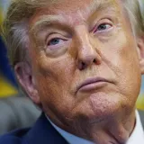 Trumpa u vozilu za dostavu hrane prebacili do tajnog aviona? Procurili zapanjujući detalji