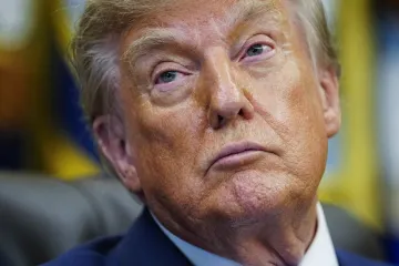 Trumpa u vozilu za dostavu hrane prebacili do tajnog aviona? Procurili zapanjujući detalji