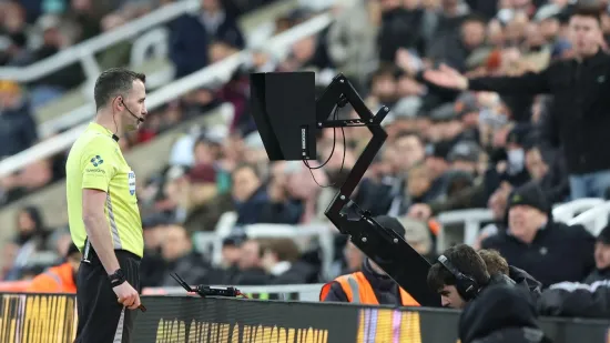 UEFA staje na kraj dugim VAR provjerama: 'Želimo suce s osobno&scaron;ću'